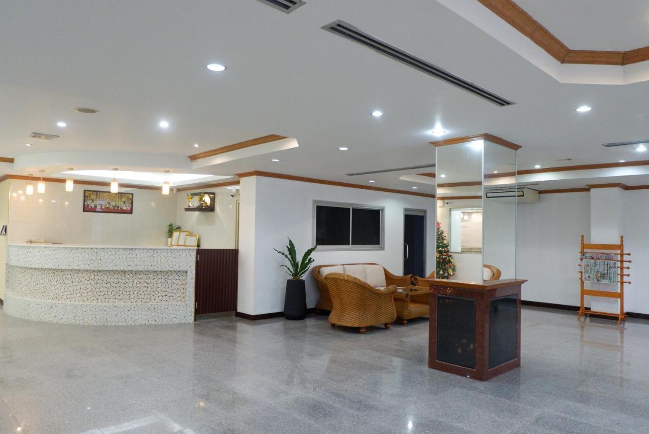 Auychai Grand Hotel Lang Suan Dış mekan fotoğraf