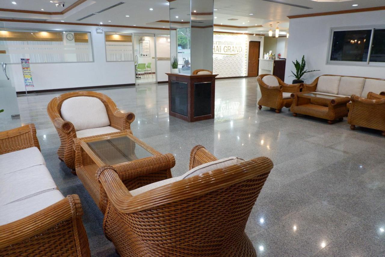 Auychai Grand Hotel Lang Suan Dış mekan fotoğraf